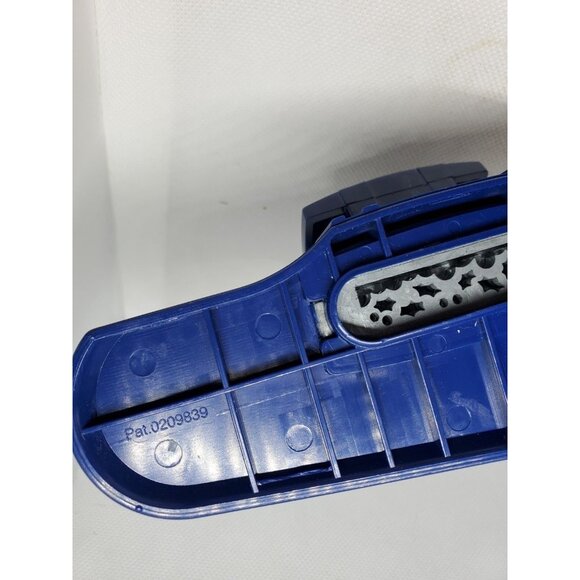 Vintage Fiskars Leaf Design Paper Punch – Perfect for Scrapbooking - Picture 7 of 9